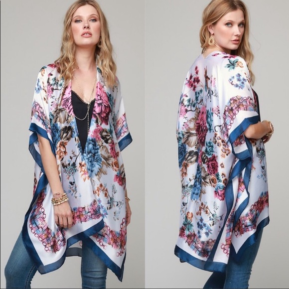 L.I.B  Floral Satin Kimono - Picture 2 of 2